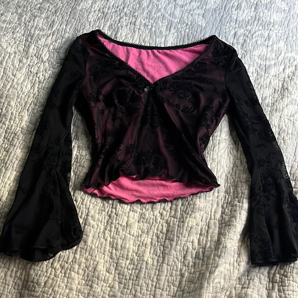 Long sleeve gothic crop top